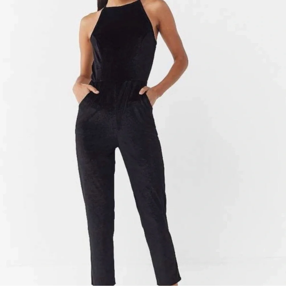 Urban Outfitters Black Velvet Jumpsuit - Picture 6 of 10